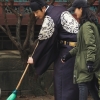 ‘해치’ 정일우, 촬영장 폭풍 빗질 포착 “솔선수범 왕세제”