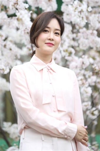 성유리, ‘절친’ 이정현 결혼식 참석