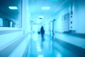 제왕절개 수술 중 신생아 떨어뜨려 사망… 병원 측 과실 은폐 의혹