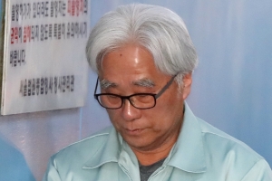 ‘단원 상습 추행’ 이윤택 전 감독 징역 7년 확정