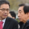 [서울포토] 곽상도 의원과 대화 나누는 김성태 의원