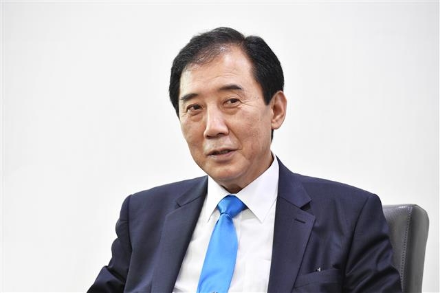 박윤국 경기 포천시장이 9일 서울신문과 가진 인터뷰에서 시정 방향 등에 대해 밝히고 있다.  포천시 제공