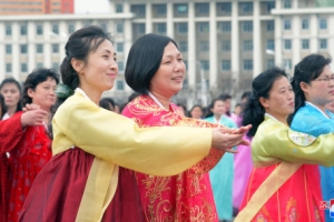 [포토] 북한 김정일 국방위원장 추대 26주년 기념 무도회