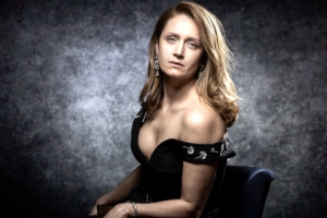 [포토] 러시아 배우의 관능미 넘치는 사진 촬영