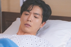 ‘그녀의 사생활’ 박민영 김재욱, 심쿵 손잡기 포착 ‘초스피드 진도?’