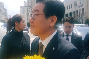 이재명-김영환 ‘친형 강제입원’ 공판서 신경전