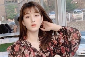 율희, 키즈카페 가는 아이돌 ‘97년생 아기엄마의 미모’