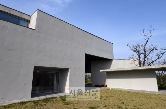 새롭게 디자인해 지어진 한센기념관의 증축부(김종규 작). 여수 도준석 기자 pado@seoul.co.kr