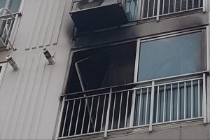 진주 아파트서 40대 주민, 방화에 흉기난동까지…12살 여아 등 5명 사망