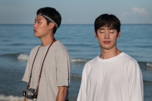 ‘트래블러’ 류준열-이제훈, 스카이다이빙 도전 “고소공포증 극복?”