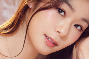 김연아, 핑크빛 가득한 주얼리 화보로 화사함 뽐내