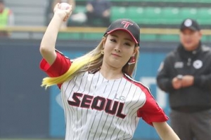 [포토] ‘유통령’ 엘리, 힘찬 시구