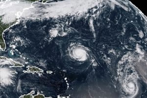 적도에 폭우가 내리면 캘리포니아에 폭염 나타난다