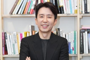 어느덧 열 살, 그의 스케치는 꾸밈이 없다
