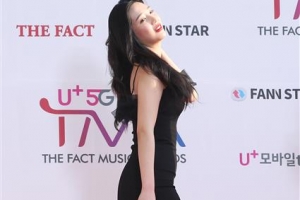 ‘더팩트뮤직어워즈’ 레드벨벳, 레드카펫 올킬한 위풍당당 포즈 [포토]