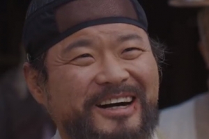 ‘녹두꽃’ 김상호, 너털웃음→카리스마 액션 “만렙 반전美”