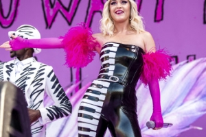 [포토] ‘건반을 입은’ 케이티 페리의 보디선율