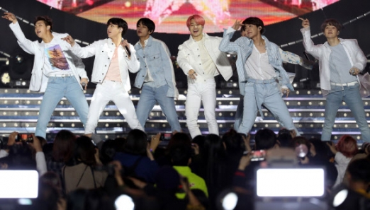 ‘BTS도 광주수영대회 성공기원’