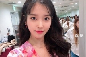 아이유, 성형 안 하고도 점점 예뻐지는 비결은?