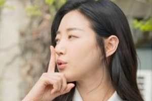 ‘어비스’ 김사랑, 꽃다발 부대 이끄는 “상위 1% 미모” 안세하는 왜?