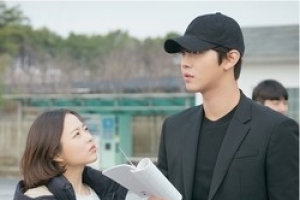 ‘어비스’ 박보영 안효섭, 열정 넘치는 현장 “설렘유발 키 차이”