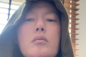 허지웅, 악성림프종 투병 중 근황 “존경하는 항암선배님들께”