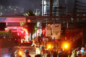 군포 페인트 공장에 큰불…오늘 화재현장 합동감식