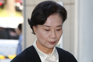 ‘가사도우미 불법 고용’ 한진그룹 총수 일가 모녀, 오늘 첫 재판