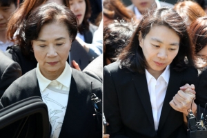 [포토] ‘가사도우미 불법고용’ 한진가 모녀 공판 출석