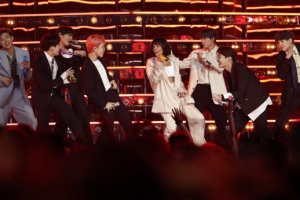“함께 최고의 꿈을 꾸자”… BTS, 빌보드서 월드클래스 공인받다