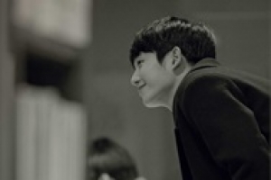 정해인♥한지민 ‘봄밤’, 포스터 한 장으로 연애세포 자극 “시선에 주목”