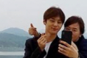 ‘나 혼자 산다’ 황민현 데이트 포착 ‘달달 남친 모드’