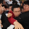 황교안 “광주 시민들의 ‘살게 해달라’는 외침 들었다”