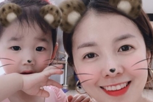 김성은, 딸과 함께 발레 인증샷 ‘붕어빵 딸 공개’