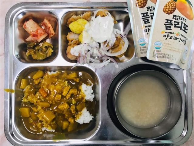 오늘 식단 뭐지 #학교 자랑… 급식, 학교 갈 이유가 생겼다 | 서울신문