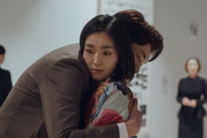 ‘초면에 사랑합니다’ 김영광, 낯선 여자에 꽃다발+포옹 “멘붕”[공식]