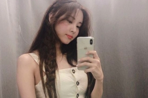 [포토] 소녀시대 서현, 민소매에 살짝 땋은 머리 ‘청순 ’