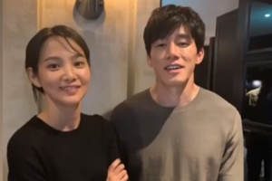 윤승아♥김무열, 영화관 데이트 ‘봄 시밀러룩 참고’