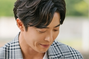 ‘그녀의 사생활’ 김재욱, 박민영母 김미경 사랑 독차지 “빙구미소 발사”