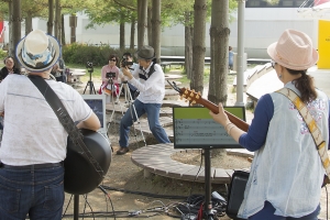 왕송호수 레솔레파크에서 가면 흥경운 공연이 펼쳐진다