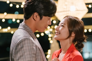 ‘그녀의 사생활’ 박민영♥김재욱, 옥탑 이마 키스 “역대급 달달”