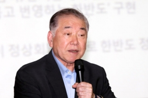 문정인 “지금의 일본, 고압적이고 일방적…지도자 간 불신”