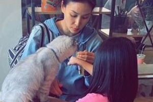 고소영, 딸과 고양이 카페 데이트 ‘평범한 아이 엄마처럼’