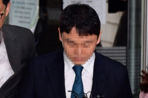 [서울포토] 영장심사 출석하는 유인석 전 대표