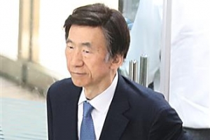 임종헌 재판 증인 출석 윤병세 前장관 “강제징용 관련 보고 구체적 기억 안 나”