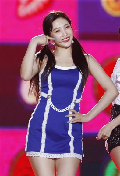 레드벨벳 조이가 18일 오후 서울 성산동 마포구 월드컵경기장에서 열린 ‘제 25회 2019 드림콘서트’에 출연해 화려한 공연을 선보이고 있다. 2019.5.19<br>뉴스1