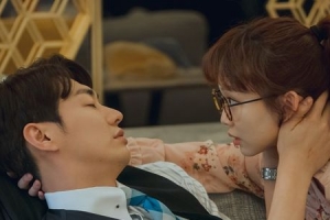 ‘초면에 사랑합니다’ 김영광 진기주, 호텔서 포착 ‘초밀착 스킨십’