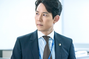 이정재, 10년 만의 드라마 복귀 ‘보좌관’ 택한 이유