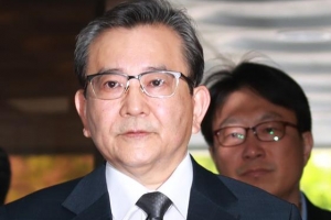 코트, 술값, 통신비, 성접대까지…종목 망라한 김학의 뇌물