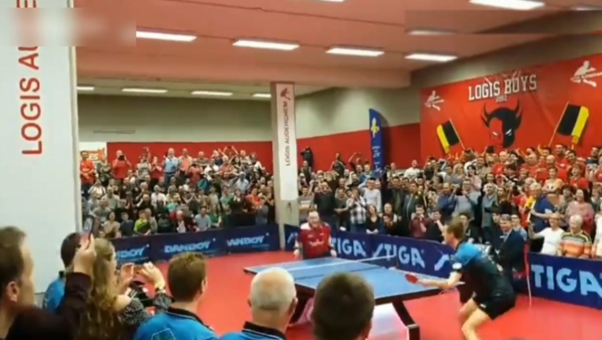 벨기에란 나라가 보여준, 자국의 전설적인 탁구 선수를 위해 마련한 감동적인 은퇴 세레모니 모습(유튜브 영상 캡처)
